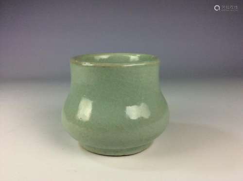 Chinese celadon crackled glaze pot with mark