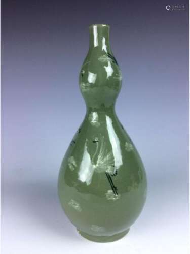 Chinese double gourd bottle vase with crane