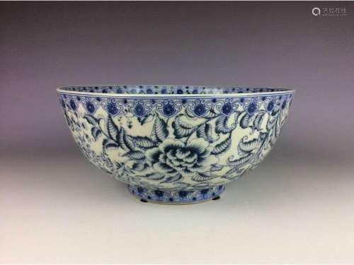 Large Chinese porcelain bowl, blue & white glazed,