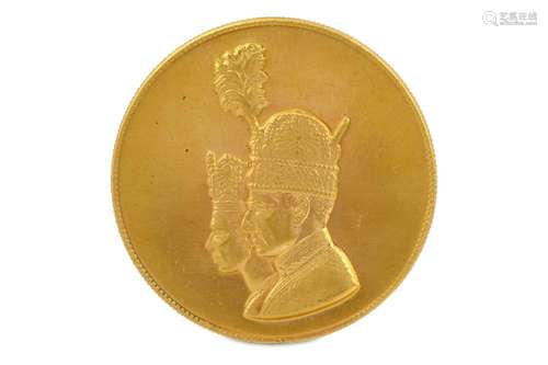 A MOHAMMAD REZA SHAH PAHLAVI CORONATION COMMEMORATIVE GOLD COIN