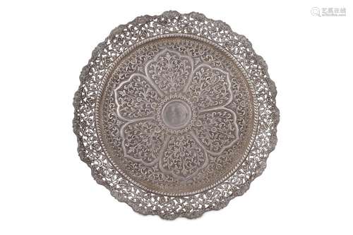 A CIRCULAR SILVER TRAY