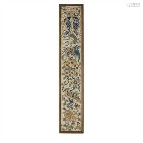 LONG TAPESTRY PANEL 19TH-20TH CENTURY decorated from top to bottom with two fish together biting a