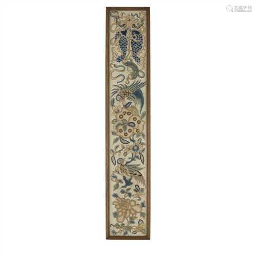 LONG TAPESTRY PANEL 19TH-20TH CENTURY decorated from top to bottom with two fish together biting a