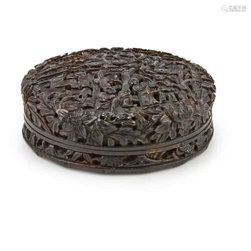 CARVED TORTOISESHELL CIRCULAR BOX AND COVER QING DYNASTY, 19TH CENTURY of circular form, the cover