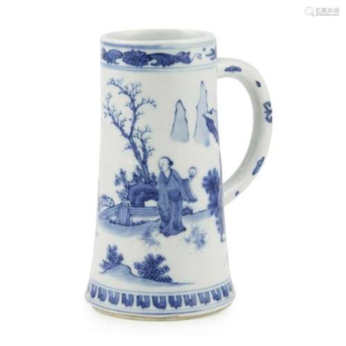 ? BLUE AND WHITE TALL MUG LATE QING DYNASTY/REPUBLIC PERIOD well potted in and tapperd cylindrical
