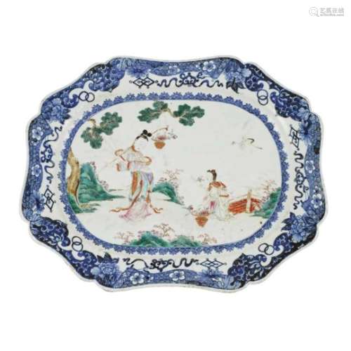 ? BLUE AND WHITE EXPORT ASHETTE QING DYNASTY, 18TH CENTURY of rectangular form with cut shaped