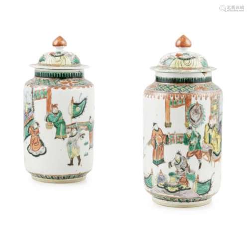 PAIR OF CHINESE FAMILLE VERTE VASES AND COVERS QING DYNASTY, 19TH CENTURY each of rouleau form,