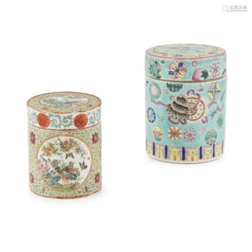 FAMILLE VERT TEA CADDY LATE QING DYNASTY/REPUBLIC PERIOD the cylinder shaped body enamelled with
