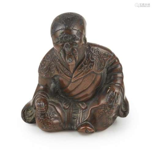 BRONZE FIGURE OF A SEATED ELDER MEIJI PERIOD wearing formal robes deocrated with floral pattern (