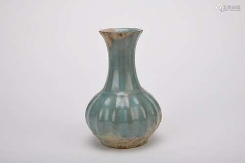 Chinese Yuan Dynasty Monochromatic Glazed Bottle