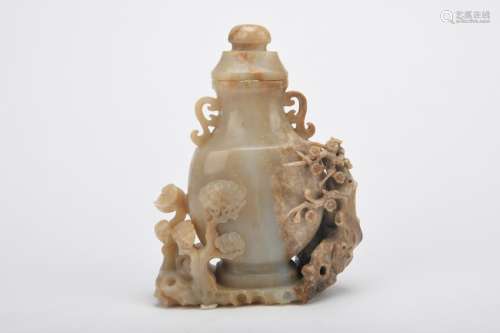 Chinese Qing Dynasty Jade Flower Pattern Bottle