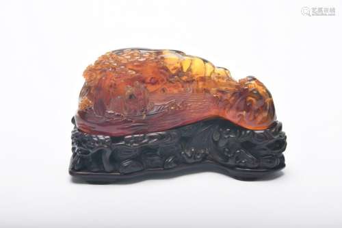 Chinese Qing Dynasty Amber Ornament