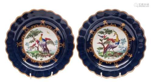 A fine pair of First Period Worcester 'wet' blue ground dishes: each with lobed rim,