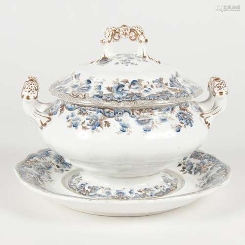 Spode Gilt Soup Tureen and Underplate, 19th Century