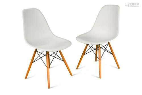 Charles and Ray Eames, a pair of modern Vitra shell