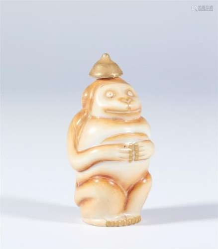 A CHINESE RARE CARVED WHITE PORCELAIN SNUFF BOTTLE