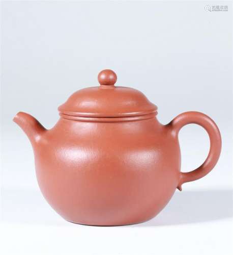 A CHINESE YIXING ZISHA TEAPOT WITH COVER