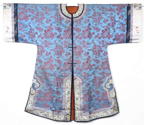 A BLUE-GROUND CHINESE EMBROIDERED SILK 'FLOWER' ROBE