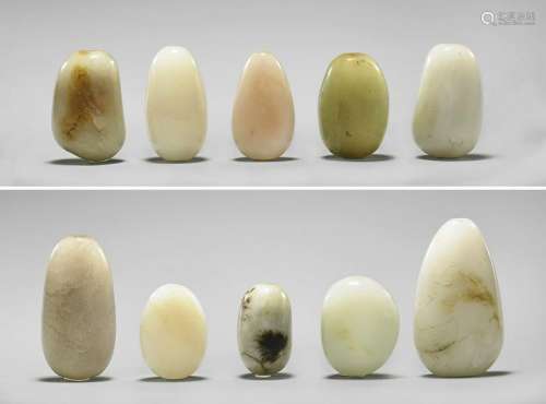 TEN OLD AND ANTIQUE JADE PEBBLE SNUFF BOTTLES