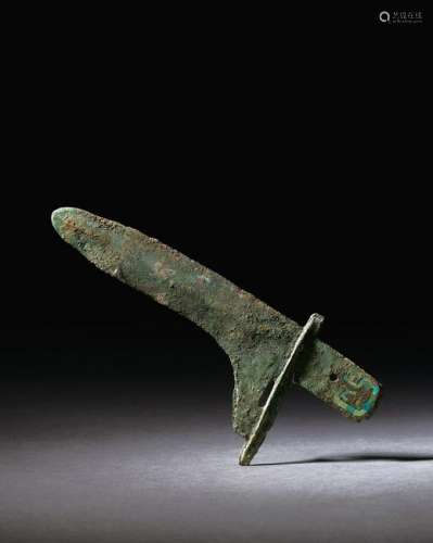 A RARE CHINESE ARCHAIC BRONZE CEREMONIAL BLADE