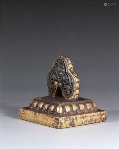 A GIBEON METEORITE GILT-BRONZE SEAL, TIBET