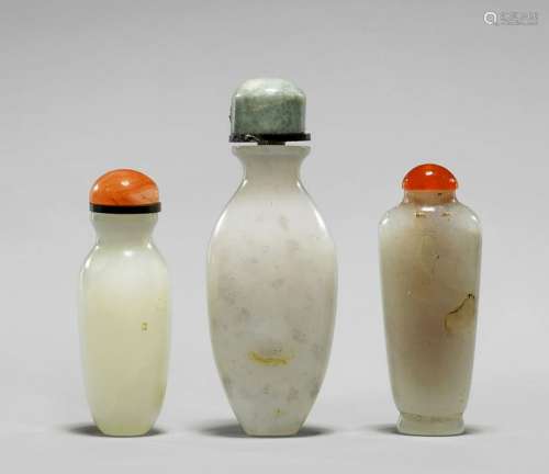 THREE OLD WHITE JADE SNUFF BOTTLES