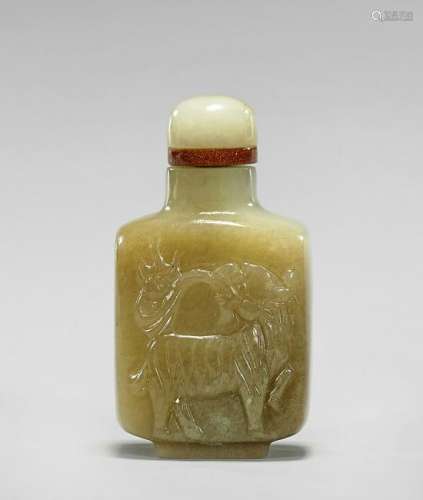 OLD CELADON JADE SNUFF BOTTLE