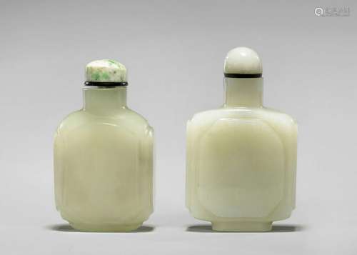 TWO ANTIQUE WHITE JADE SNUFF BOTTLES