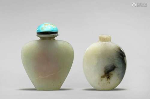 TWO ANTIQUE JADE SNUFF BOTTLES