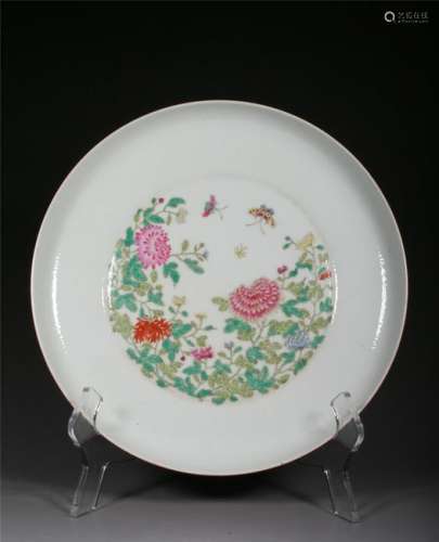 A FAMILLE-ROSE 'FLORAL' DISH