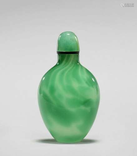 OLD MOTTLED GREEN GLASS SNUFF BOTTLE