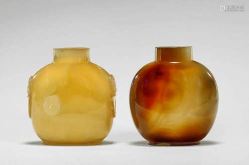TWO ANTIQUE BANDED AGATE SNUFF BOTTLES