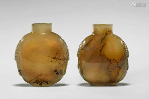 TWO ANTIQUE CARVED AGATE SNUFF BOTTLES