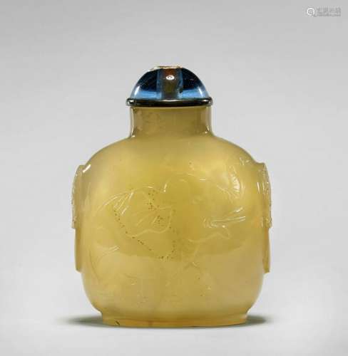ANTIQUE INCISED AGATE SNUFF BOTTLE