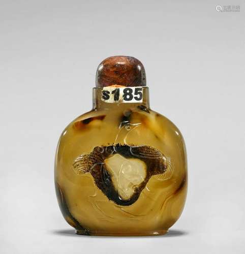 ANTIQUE CARVED CAMEO AGATE SNUFF BOTTLE