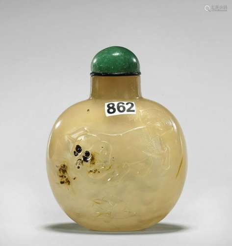 FINELY HOLLOWED ANTIQUE AGATE SNUFF BOTTLE