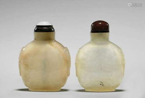 TWO FINELY HOLLOWED AGATE SNUFF BOTTLES