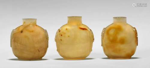 THREE FINELY HOLLOWED ANTIQUE HONEY AGATE SNUFF BOTTLES