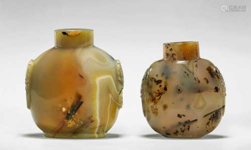 TWO ANTIQUE AGATE SNUFF BOTTLES