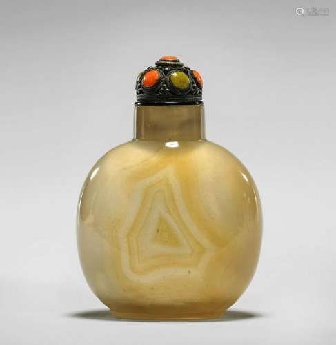FINELY HOLLOWED ANTIQUE AGATE SNUFF BOTTLE