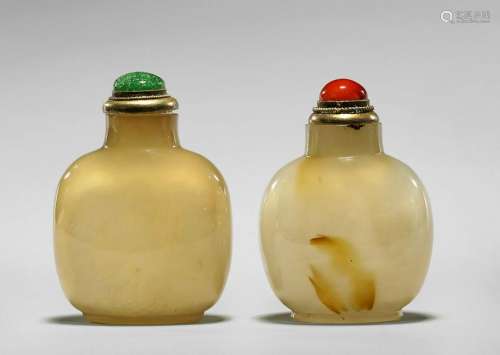 TWO FINE ANTIQUE WHITE AGATE SNUFF BOTTLES