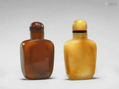 TWO OLD AGATE SNUFF BOTTLES