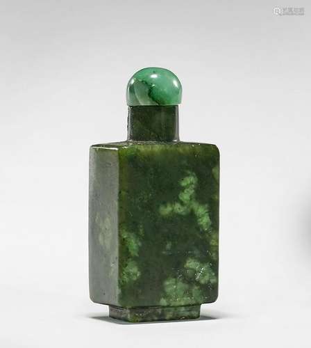 ANTIQUE SPINACH JADE SNUFF BOTTLE