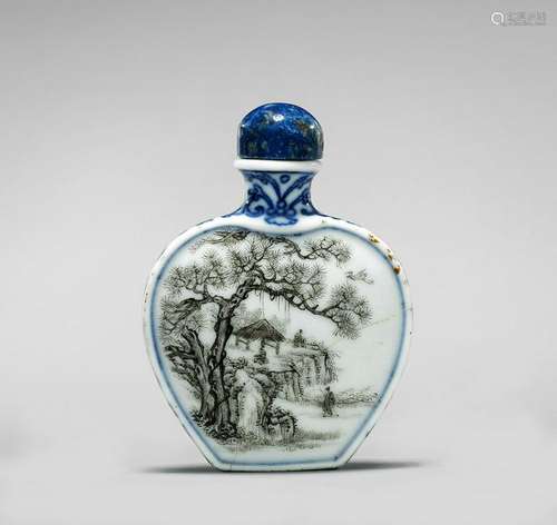 ANTIQUE QIANLONG-STYLE BLUE & WHITE PORCELAIN SNUFF