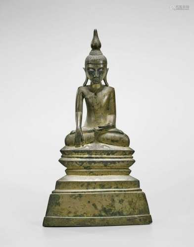 THAI BRONZE SEATED BUDDHA