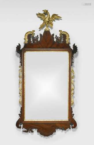 19TH CENTURY CHIPPENDALE-STYLE MIRROR