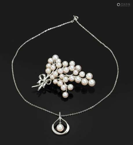 MIKIMOTO PEARL 18K GOLD BROOCH & STERLING NECKLACE