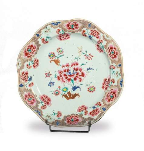 PLAT polylobé en porcelaine à décor floral \nChine …