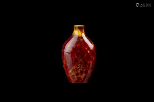 RED PEKING GLASS SNUFF BOTTLE