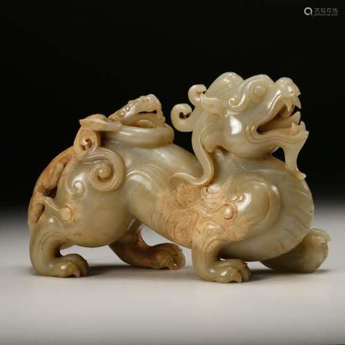 CHINESE ARCHAIC JADE BEAST